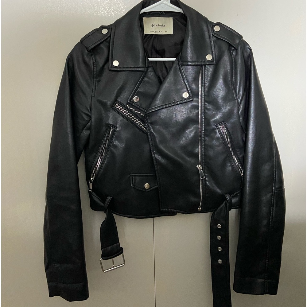 🖤Stradivarius leather jacket🖤